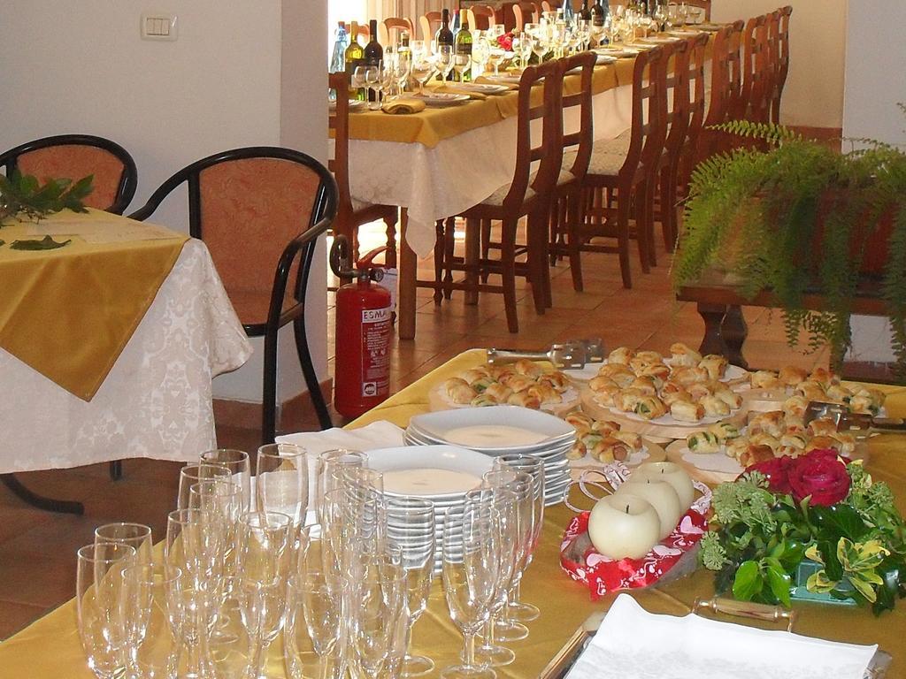 Albergo Ristorante Olimpia Abbadia San Salvator Kültér fotó